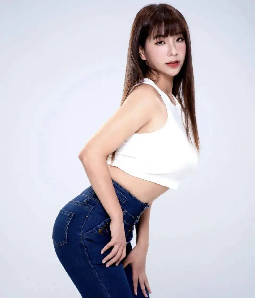 《吴梦梦》相关资源图片