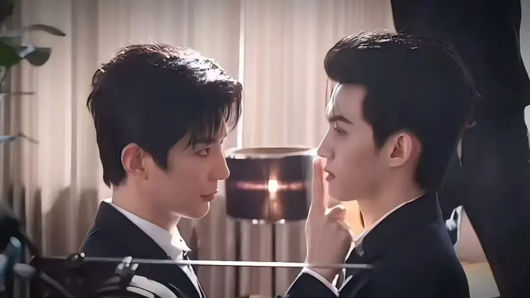 《吾岸》相关资源图片